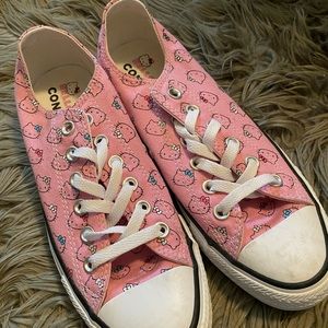 Converse Womens Hello Kitty Low Rise Sneakers Size 8